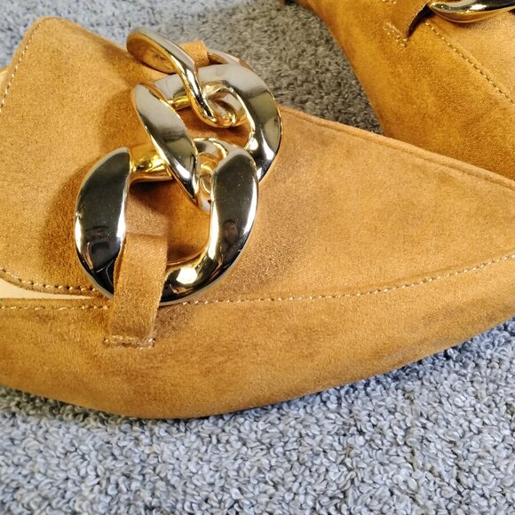 🥿 Juliet Holy Womens Size 6 Camel Suede Loafers Gold Chain Pointed Toe Mules - Picture 3 of 10